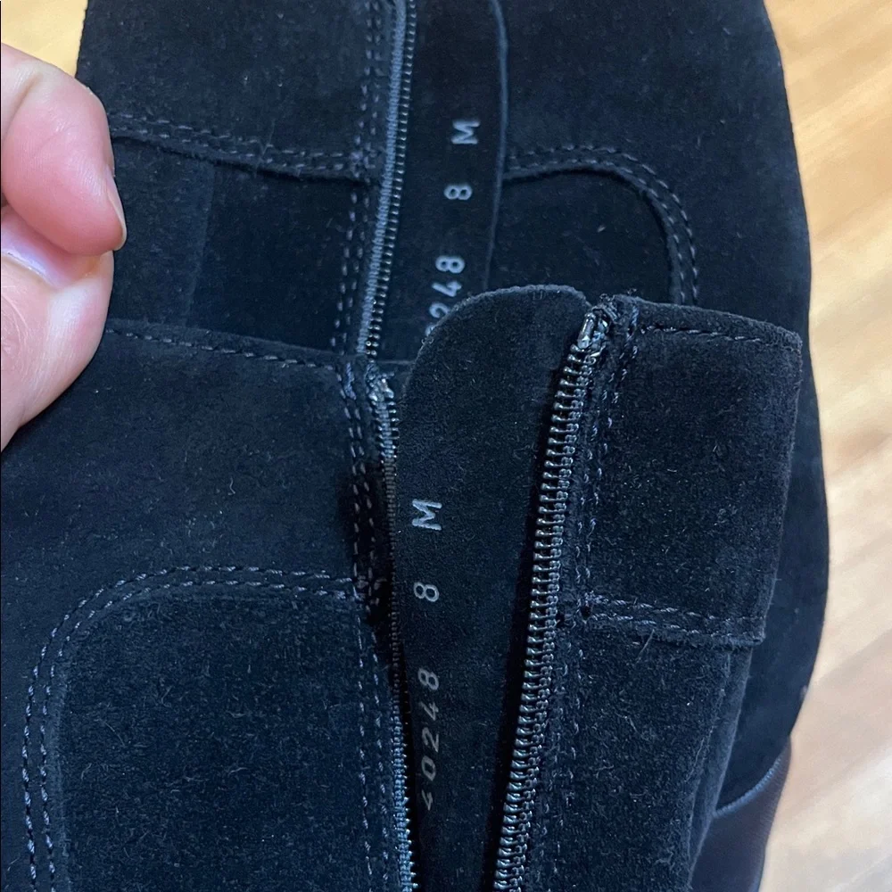 La Canadienne Tina Suede Boot NWT